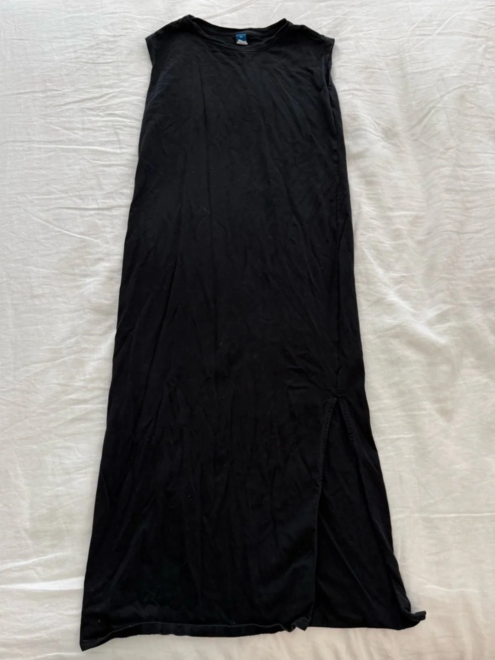 Old Navy Black Sleeveless Midi Dress - Picture 2 of 6